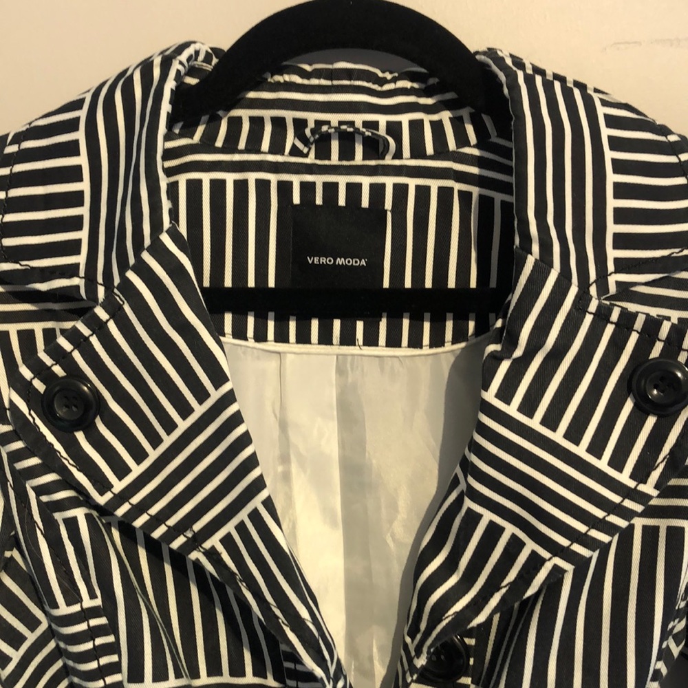 Vero Moda Jacket - Picture 2 of 3